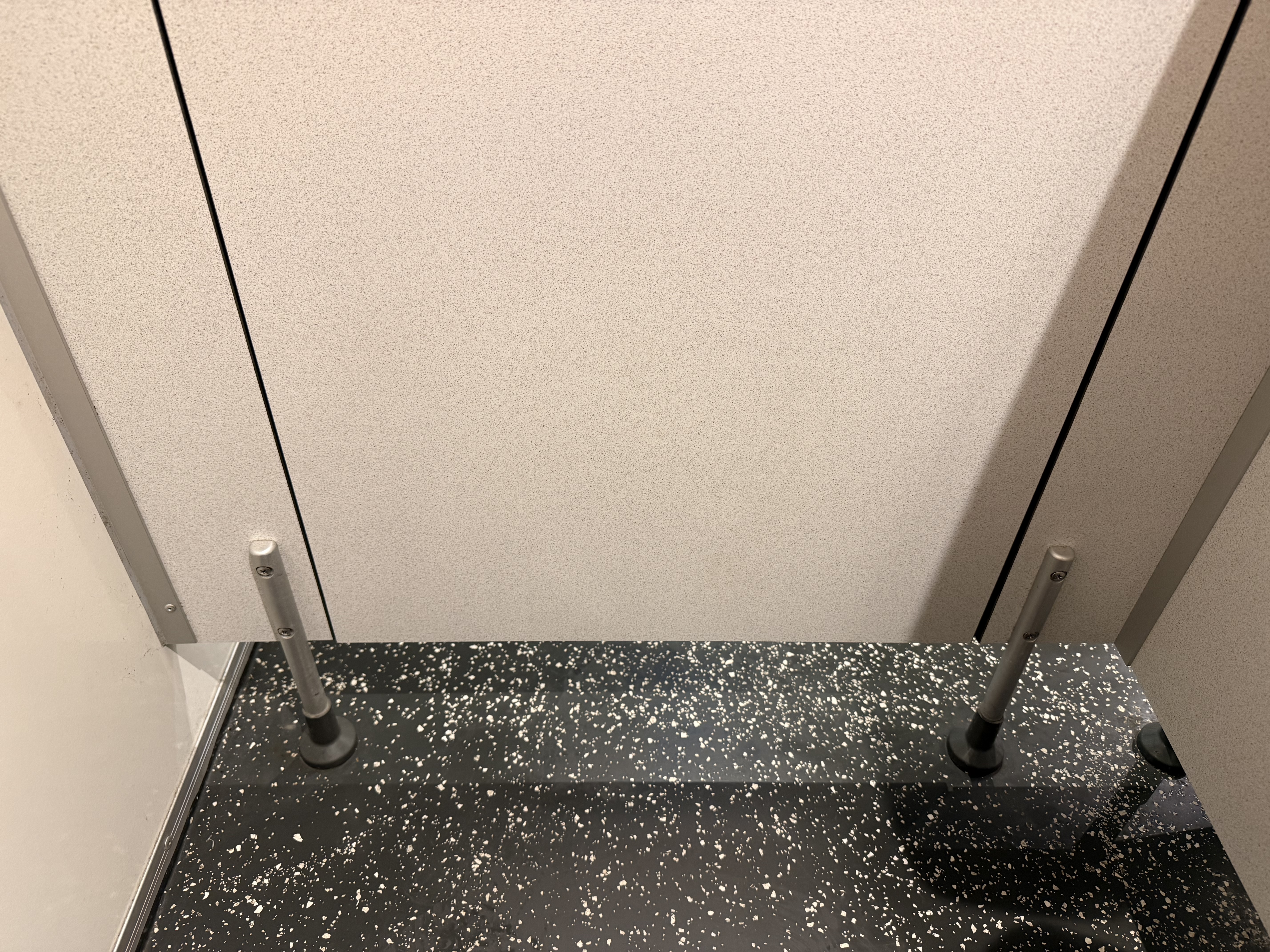 Toilettentüren Nr. 303: Zirkus „Rondel“, Düsseldorf / Deutschland (2026)