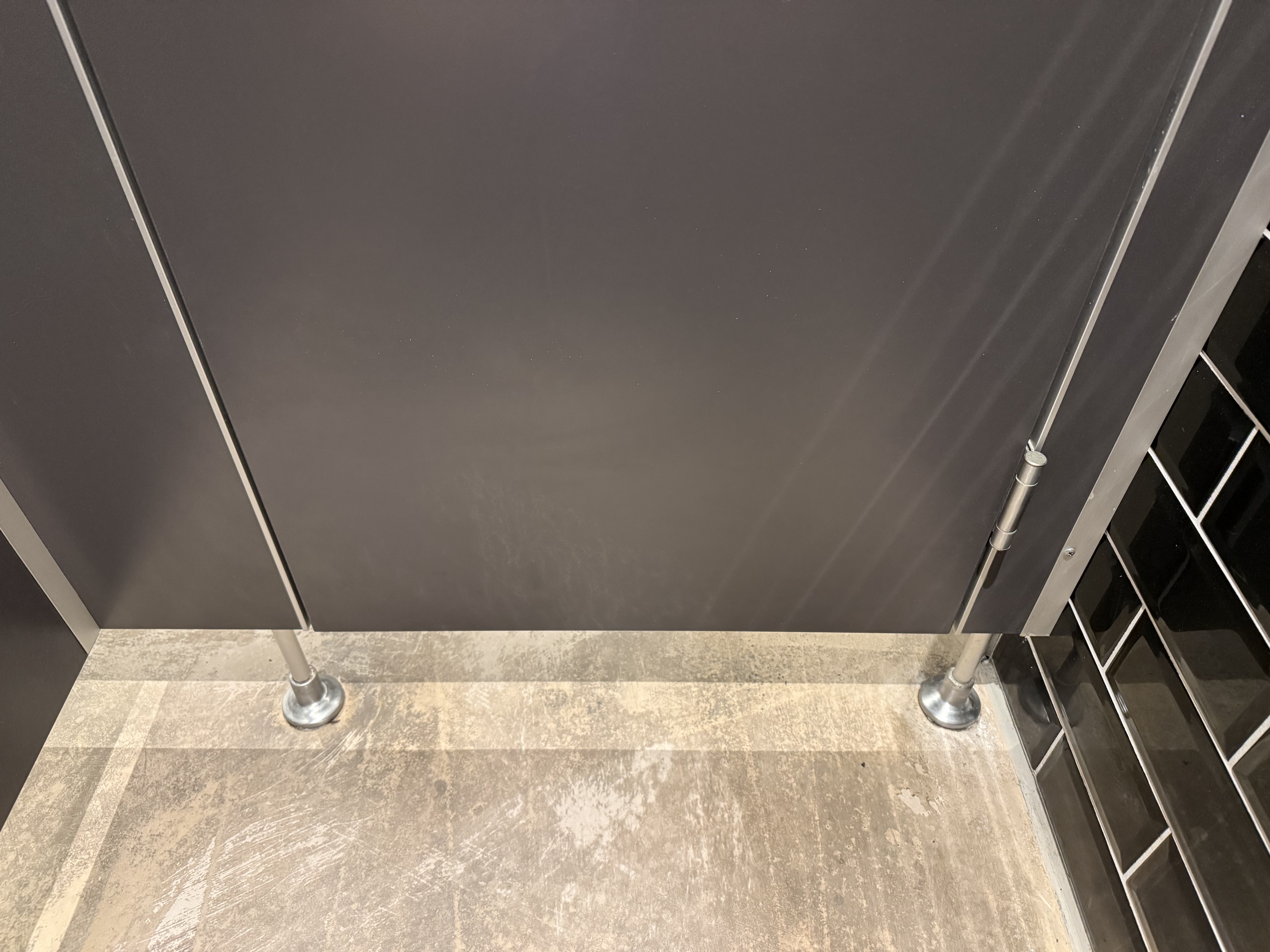 Toilettentüren Nr. 317: Hotel „Moxy“, Düsseldorf / Deutschland (2026)