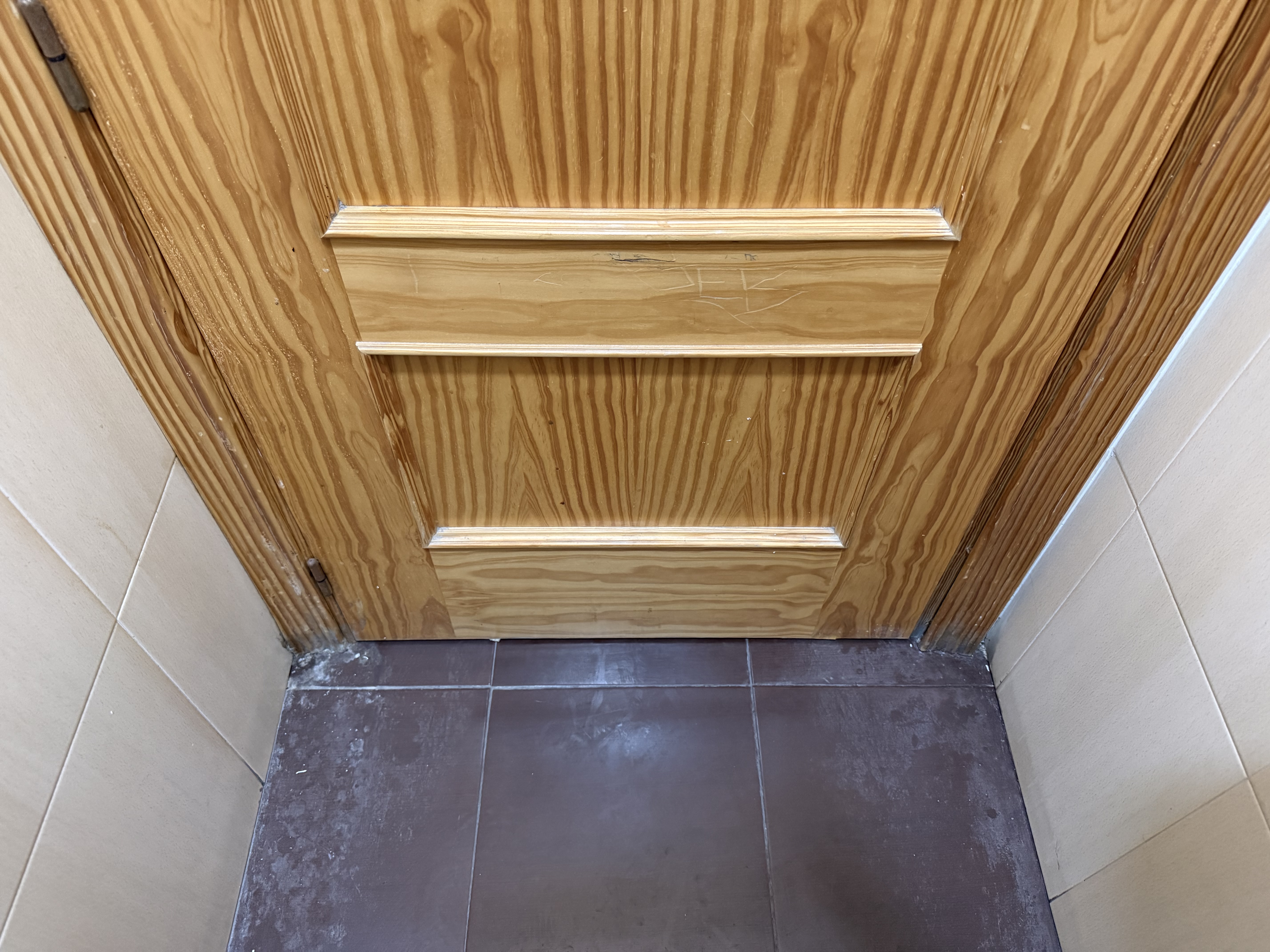 Toilettentüren Nr. 342: Restaurant „La Parada“, Huétor Tájar / Spanien (2026)