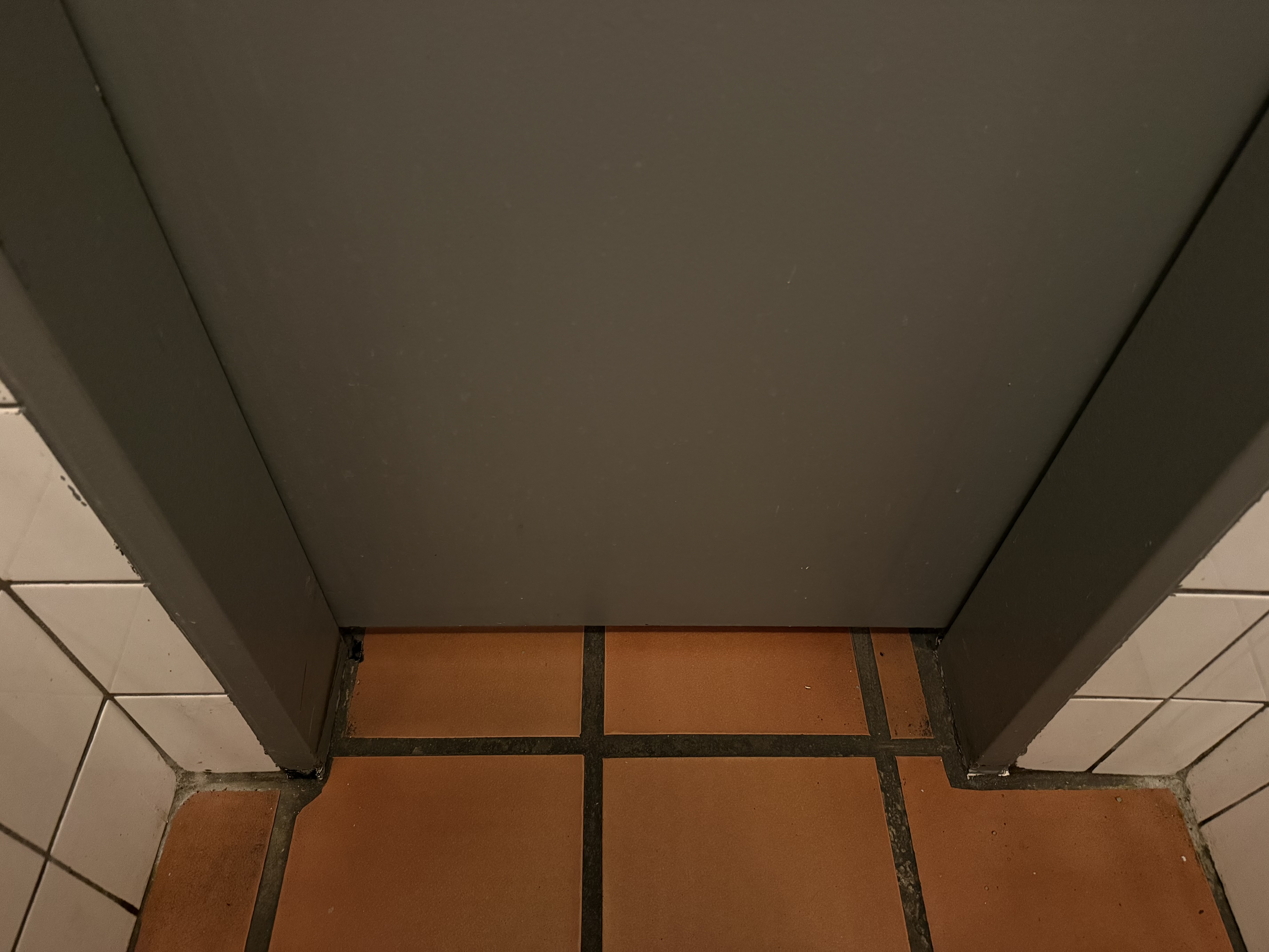 Toilettentüren Nr. 354: Bar „Cuvée Flingern“, Düsseldorf / Deutschland (2026)