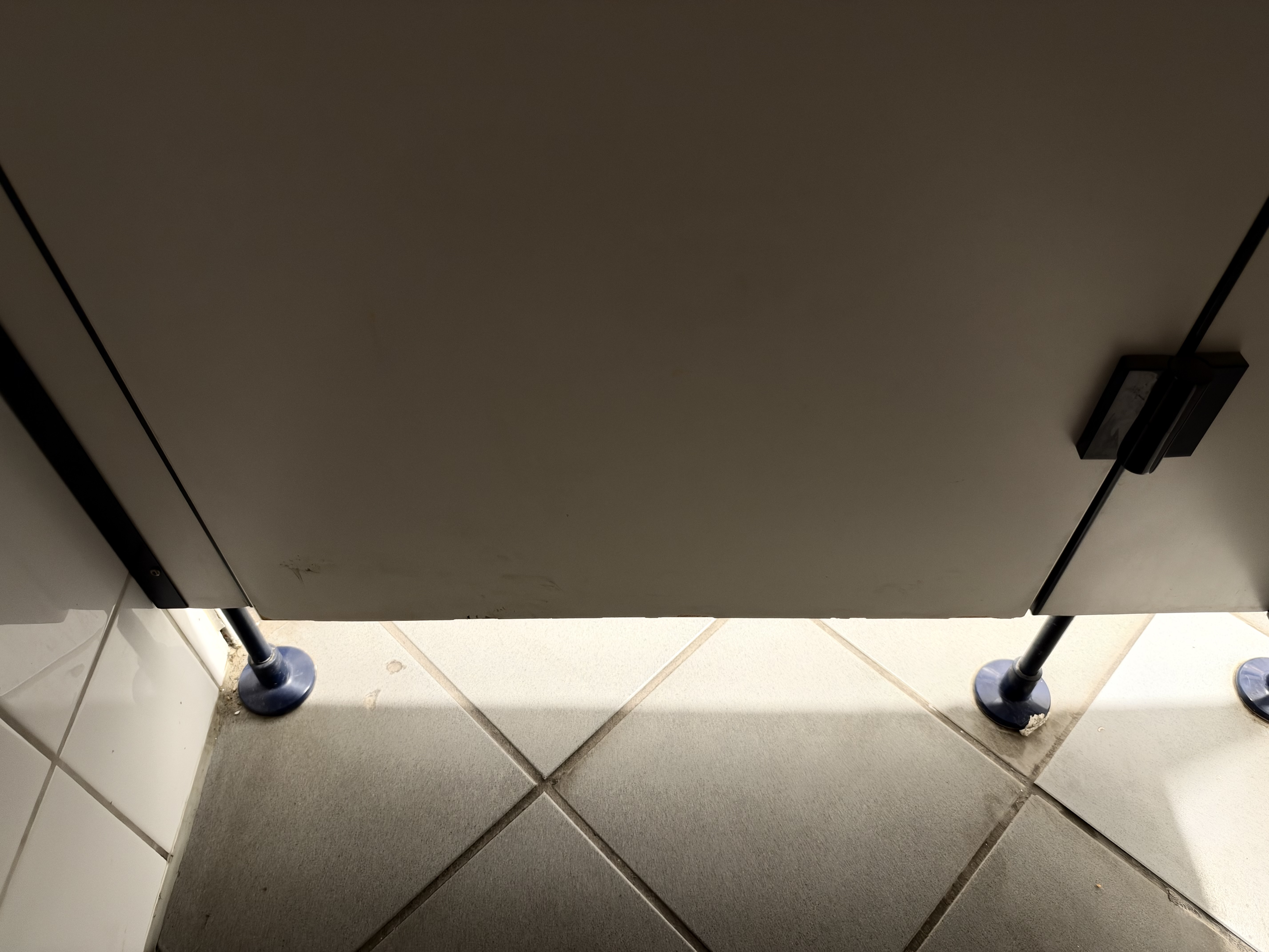 Toilettentüren Nr. 357: Brauhaus „Alter Bahnhof“, Düsseldorf / Deutschland (2026)