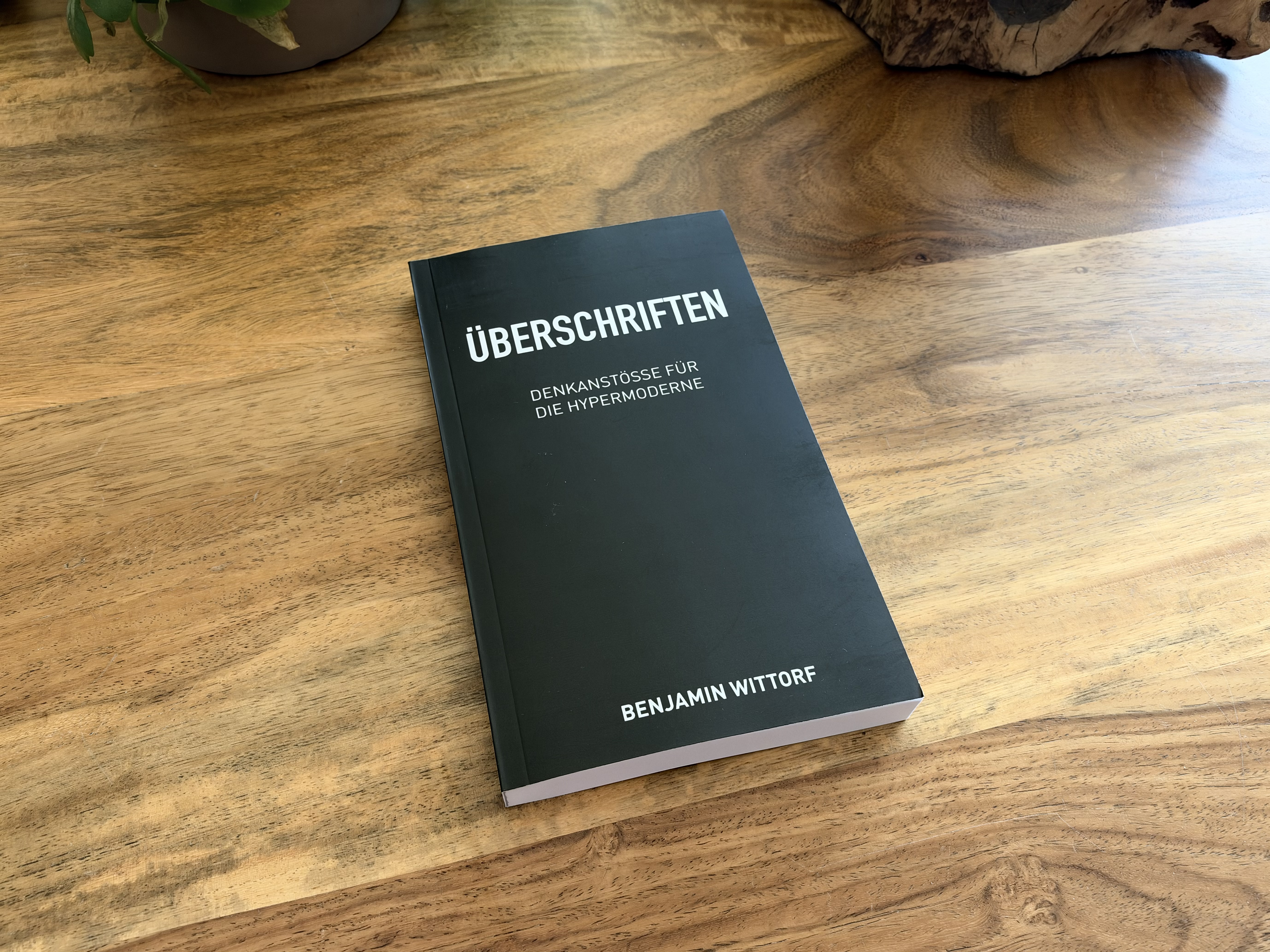 «ÜBERSCHRIFTEN» ist da!