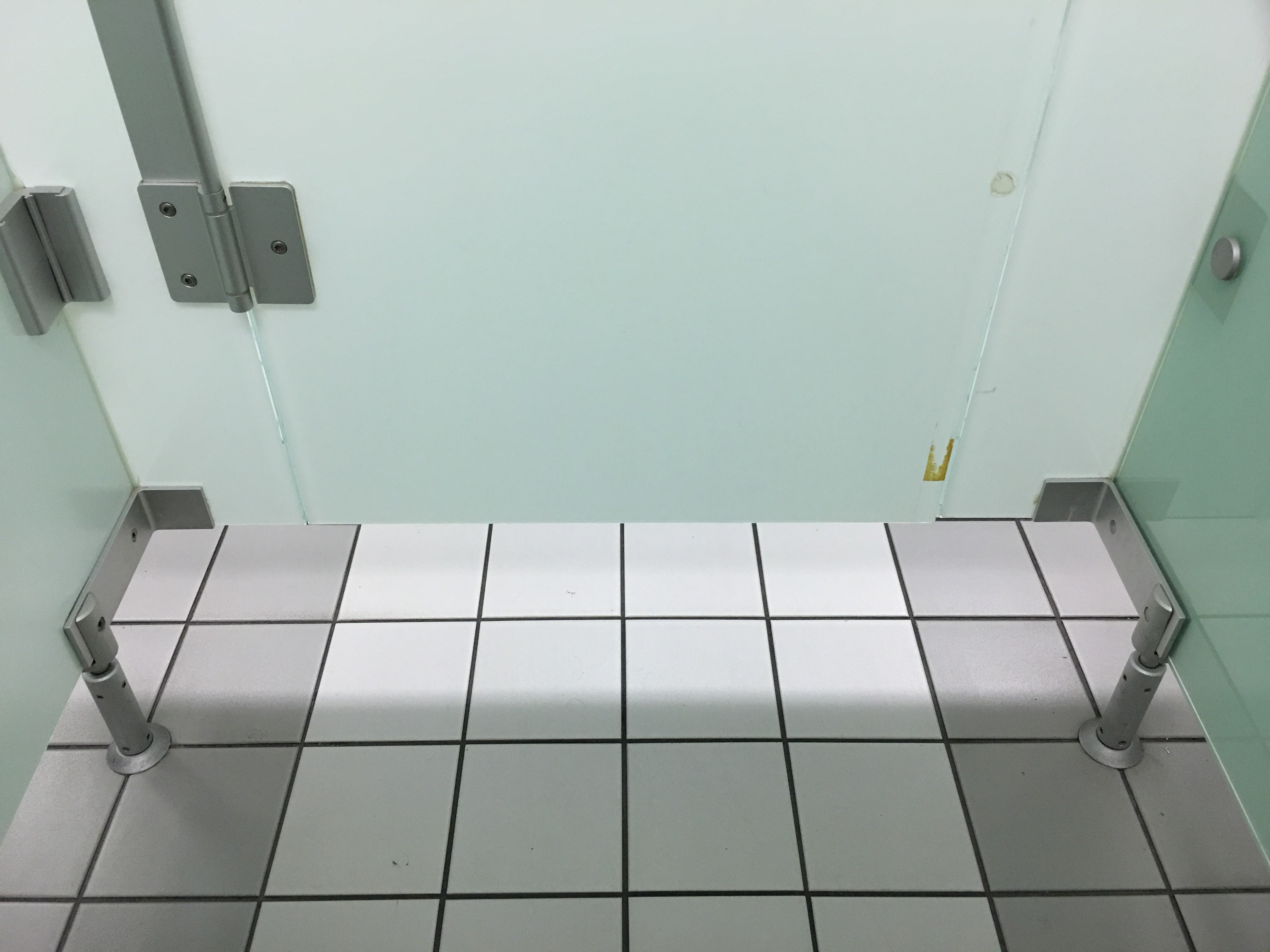 Toilettentüren Nr. 025: Flughafen Köln/Bonn / Deutschland (2016)