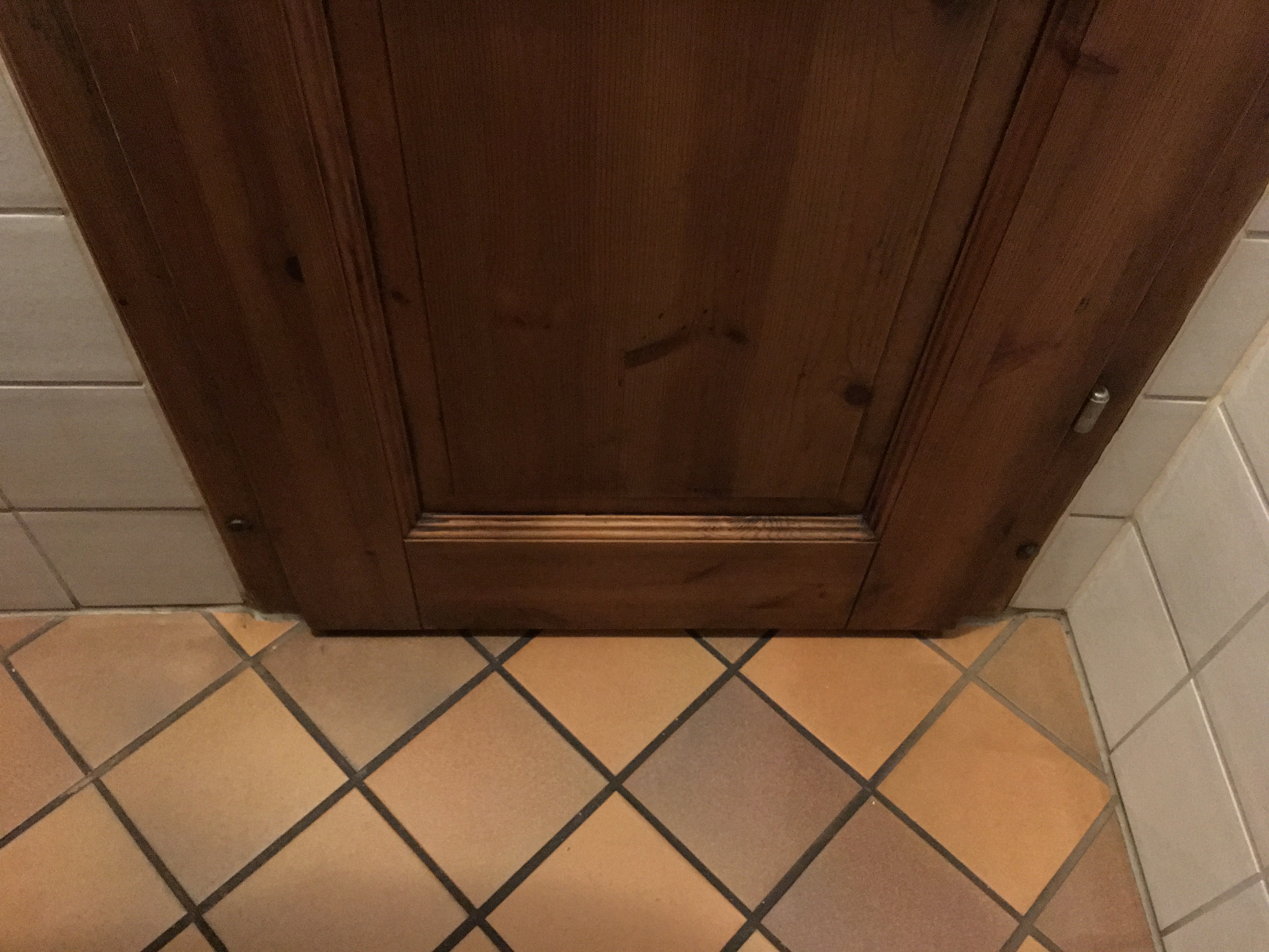 Toilettentüren Nr. 110: Bei der Niederburg, Kobern-Gondorf / Deutschland (2017)