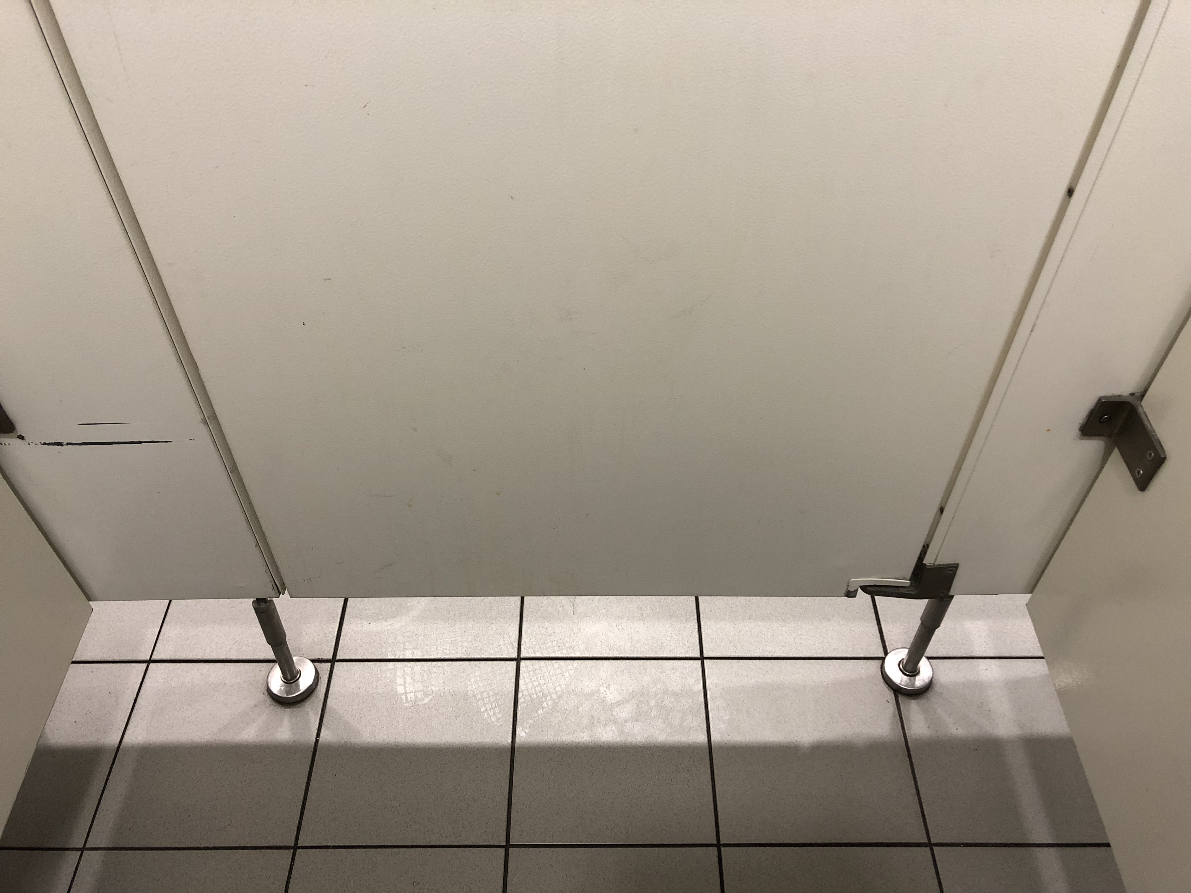 Toilettentüren Nr. 167: Flughafen Düsseldorf / Deutschland (2018)