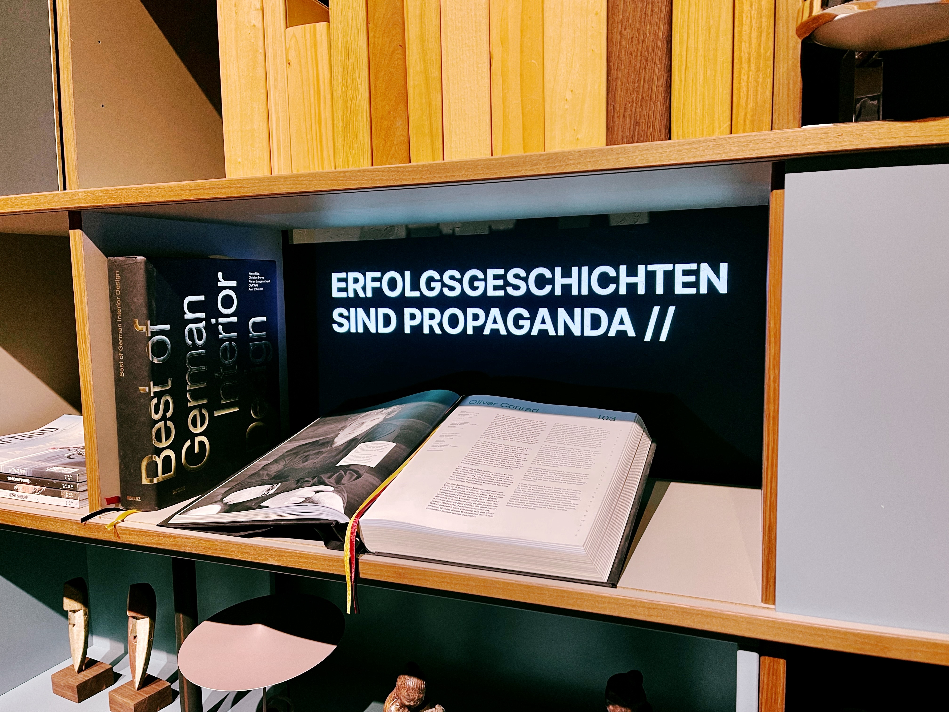 ÜBERSCHRIFTEN № 965: ERFOLGSGESCHICHTEN SIND PROPAGANDA //