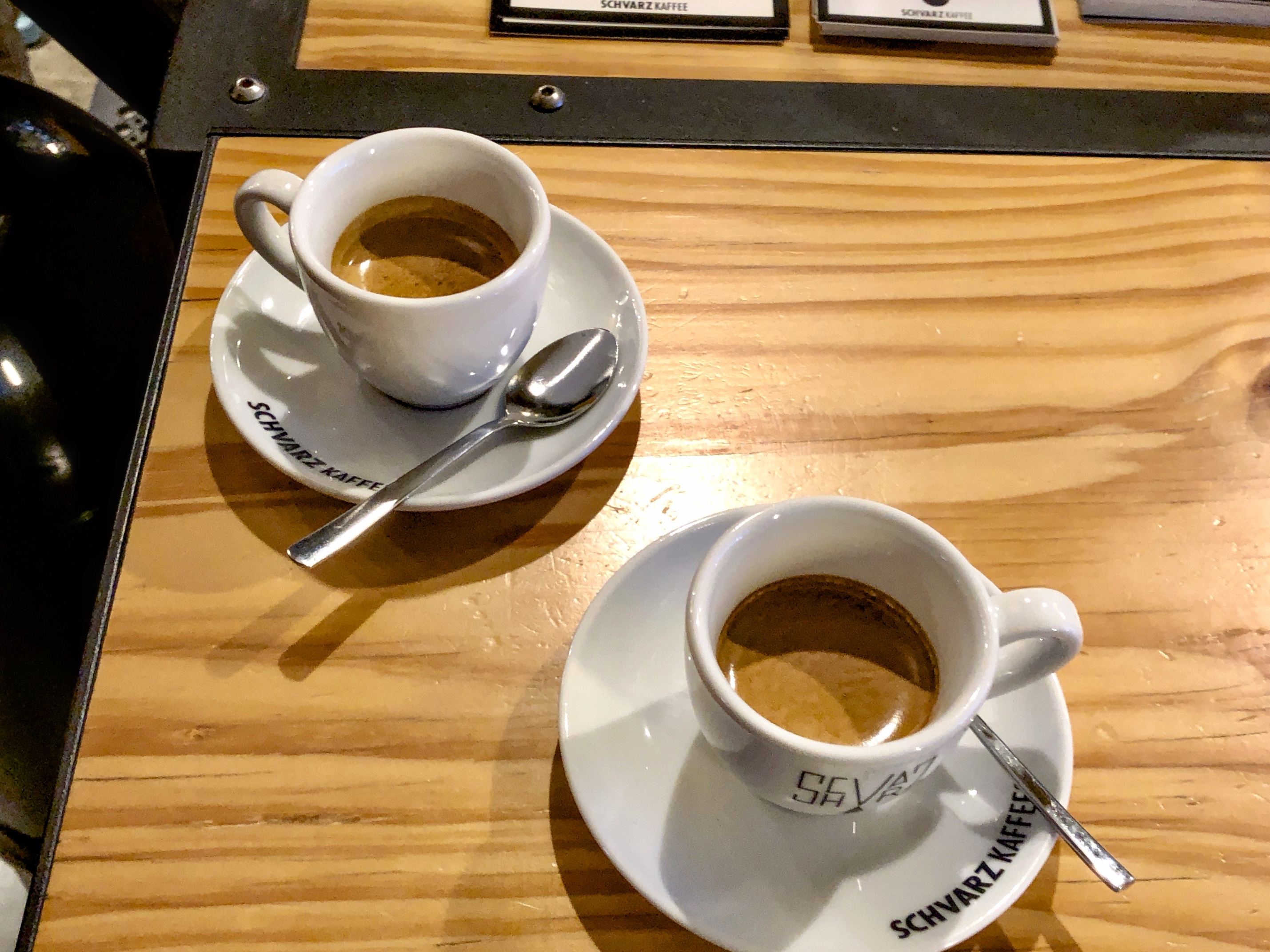 Espresso bei Schvarz